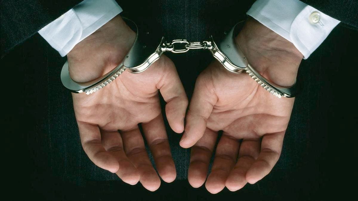 Алматыдағы жоғары оқу орындарының бірінің проректоры ұсталды